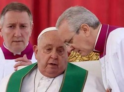 Bagaimana Tata Kelola Vatikan Saat Paus Fransiskus Sakit?