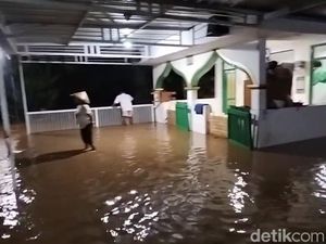 Banjir Bandang Terjang dan Rendam Permukiman Hutan Jati Dander