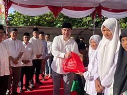Bank Sumsel Babel Cabang Baturaja Berbagi Kasih dengan Ratusan Anak Yatim