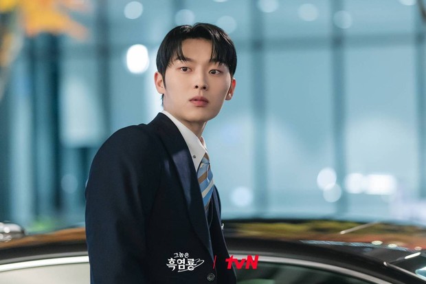 Choi Hyun Wook di Drama My Dearest Nemesis / Foto : x.com/CJnDrama