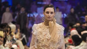 10 Koleksi Baju Lebaran Denny Wirawan di METRO Plaza Senayan