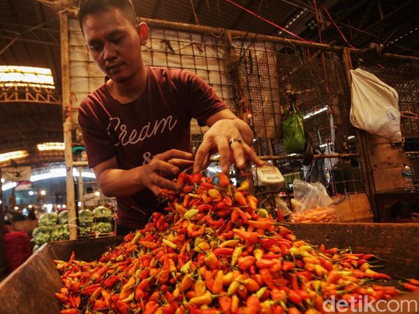 Harga Cabai Rawit dan Bawang Merah Berangsur Turun