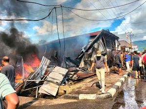 Kebakaran Kios di Alor, Ibu dan Dua Anak Tewas Kebakaran Kios di Alor, Ibu dan Dua Anak Tewas