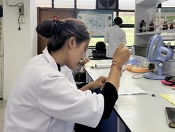 Praktis! Mahasiswa ITS Bikin Alat Deteksi Dini Diabetes dengan Air Liur