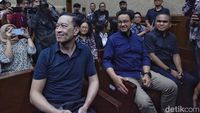 Momen Anies Baswedan Hadiri Sidang Perdana Tom Lembong