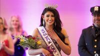 8 Potret Tukang Pel Cantik Jadi Juara Kontes Kecantikan Internasional