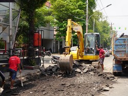 Pasca Dilantik, Walkot Semarang Gercep Tangani Jalan Berlubang