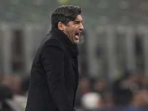 Pelatih Lyon Paulo Fonseca Dihukum 9 Bulan akibat Marah-marah ke Wasit Pelatih Lyon Paulo Fonseca Dihukum 9 Bulan akibat Marah-marah ke Wasit