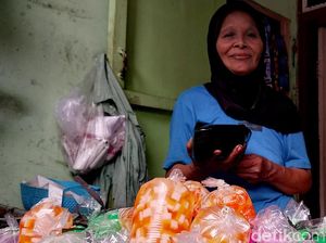 Melihat Produksi Cincau Mak Cao di Malang Melihat Produksi Cincau Mak Cao di Malang