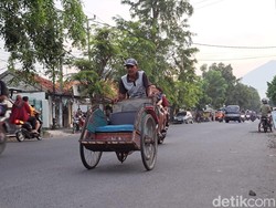 Penarik Becak di Cirebon Dapat Kompensasi Jelang Mudik Lebaran