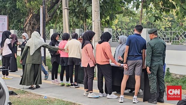 Perjalanan Hukum Syariah di Aceh yang Dinilai Belum Maksimal Sejak 2002 Pemerintah Aceh sudah menjalankan pelaksanaan syariat islam secara legal lewat UU Nomor 44 Tahun 1999 tentang Penyelenggaraan Keistimewaan Provinsi Aceh dan UU Nomor 11 Tahun 2006 tentang Pemerintah Aceh.