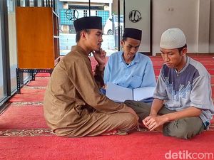 Ramadan Ala Santri Disabilitas Netra Cimenyan, Hafalan Al-Quran-Kajian Ramadan Ala Santri Disabilitas Netra Cimenyan, Hafalan Al-Quran-Kajian