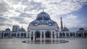 Potret Kemegahan Masjid Agung Raja Hamidah Batam