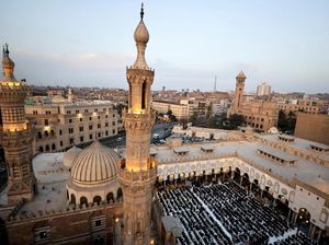 Potret Masjid Al-Azhar Mesir Gelar Buka Puasa Bersama untuk Ribuan Mahasiswa Potret Masjid Al-Azhar Mesir Gelar Buka Puasa Bersama untuk Ribuan Mahasiswa