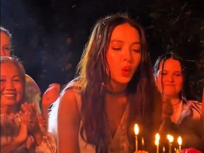 7 Foto Pesta Ultah Raline Shah di Bali, Cantik & Awet Muda di Usia 40 Tahun