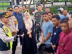 Polisi Tegur dan Bina Bocah Pelaku Perang Petasan di Bojonegoro Polisi Tegur dan Bina Bocah Pelaku Perang Petasan di Bojonegoro