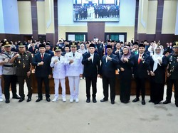 Wanti-wanti Sekdaprov Jatim Saat Sertijab Bupati-Wabup Pasuruan