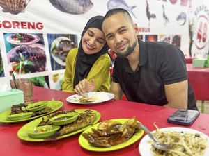 Momen Shireen Sungkar Makan di Warung Tenda hingga Masak di Rumah Momen Shireen Sungkar Makan di Warung Tenda hingga Masak di Rumah