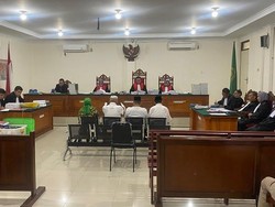 Mantan Bupati dan Sekda Seluma Dituntut 4 Tahun Penjara