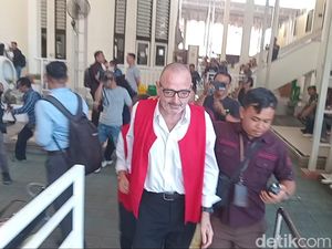 2 Bos Spa Plus-plus di Bali Divonis 7 Bulan Bui, Lebih Ringan dari Tuntutan JPU 2 Bos Spa Plus-plus di Bali Divonis 7 Bulan Bui, Lebih Ringan dari Tuntutan JPU