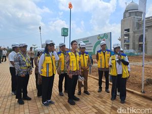 Gibran-Wamen PU Tinjau Jalan Tol Serang-Panimbang, Target Rampung 2026