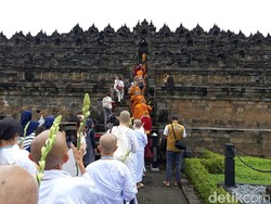 Video: Pembelaan Istana soal Pemasangan Stairlift di Borobudur