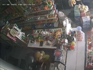 Toko Kelontong di Pangkalpinang Dirampok, Pelaku Diringkus Toko Kelontong di Pangkalpinang Dirampok, Pelaku Diringkus