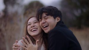 She Said Yes! Lamaran Arbani Yasiz Diterima Raissa Ramadhani