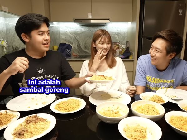Begini Reaksi Orang Jepang Cicip Aneka Varian Rasa Mie Instan Goreng