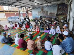 Rumah Al-Barokah, Inisiatif Bripka Abdullah Berantas Buta Aksara Al-Quran di Jambi