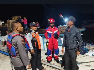 Kapal di Pulau Tikus Kepulauan Seribu Alami Patah Baut, Damkar Evakuasi