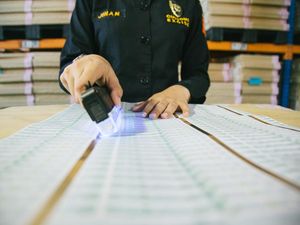 Desain Baru Pita Cukai 2025 Dirilis, Bertema Pesona Bunga Nusantara Desain Baru Pita Cukai 2025 Dirilis, Bertema Pesona Bunga Nusantara