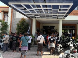 Niluh Djelantik Usulkan Pergub Bali Soal Taksi Online Direvisi