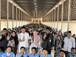 Le Minerale Gandeng Zaskia Sungkar Buka Puasa Bersama di Masjid Istiqlal