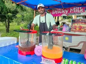 Dulu Pesepakbola Top Malaysia, Kini Jadi Penjual Takjil di Pasar Dulu Pesepakbola Top Malaysia, Kini Jadi Penjual Takjil di Pasar