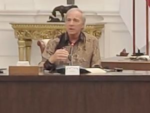Kabar Ray Dalio Batal Jadi Dewan Penasihat Danantara Ditepis Rosan Kabar Ray Dalio Batal Jadi Dewan Penasihat Danantara Ditepis Rosan
