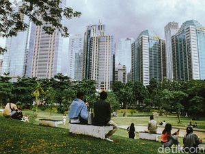 Ngabuburit Murmer di Hutan Kota GBK Ngabuburit Murmer di Hutan Kota GBK