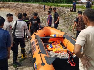Bocah 5 Tahun di Prabumulih Tewas Usai Terseret Arus Sungai Kelekar Bocah 5 Tahun di Prabumulih Tewas Usai Terseret Arus Sungai Kelekar