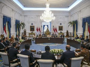 Ini Isi Pertemuan Prabowo dengan Ray Dalio, Menteri, dan Pengusaha Kakap Ini Isi Pertemuan Prabowo dengan Ray Dalio, Menteri, dan Pengusaha Kakap