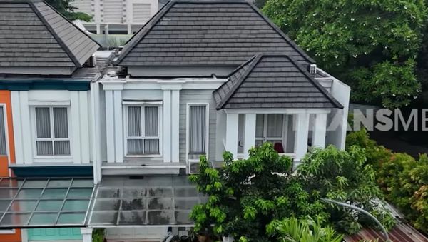 Intip Rumah Ustaz Derry Sulaiman, Ada Lukisan Kaligrafi Rp 1 Miliar