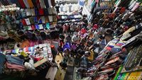 Salat Jumat Pertama Ramadan 1446 H di Pasar Tanah Abang