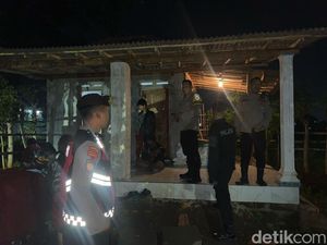 Sat Samapta Polres Probolinggo Kota Beri Imbauan ke Gerombolan Anak Punk Sat Samapta Polres Probolinggo Kota Beri Imbauan ke Gerombolan Anak Punk