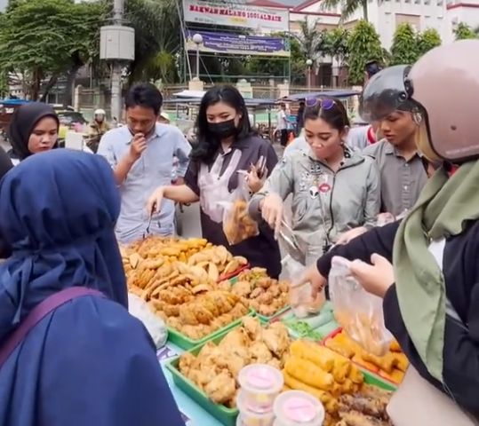 Yuk, Berburu Takjil di 5 Pasar Takjil Populer di Jakarta!