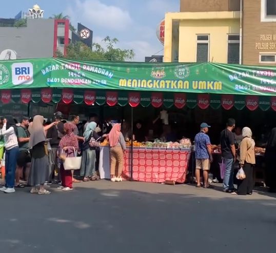 Yuk, Berburu Takjil di 5 Pasar Takjil Populer di Jakarta!