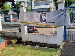 Polisi Ungkap Ada Momen Cekcok Terekam CCTV Sebelum Mahasiswa UKI Tewas Polisi Ungkap Ada Momen Cekcok Terekam CCTV Sebelum Mahasiswa UKI Tewas