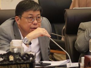 Pimpinan Komisi IV DPR Minta Pemerintah Buat Peta Jalan Pembelian Gabah Kering Pimpinan Komisi IV DPR Minta Pemerintah Buat Peta Jalan Pembelian Gabah Kering