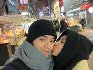 Potret Angga Yunanda & Shenina Honeymoon di Korea, Netizen: Siap-siap Guys Potret Angga Yunanda & Shenina Honeymoon di Korea, Netizen: Siap-siap Guys
