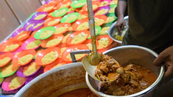 Berbuka Puasa dengan Hidangan Khas India