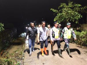 Bencana Banjir Bandang di Gondang Bojonegoro Jadi Perhatian Serius Pemkab Bencana Banjir Bandang di Gondang Bojonegoro Jadi Perhatian Serius Pemkab