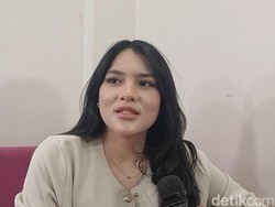 Video: Davina Karamoy Ungkap Peran Sang Mama dalam Kariernya